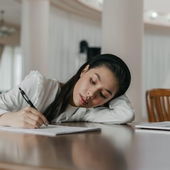 ADHD-CBT-older-teen-young-adult-female-studying-4057