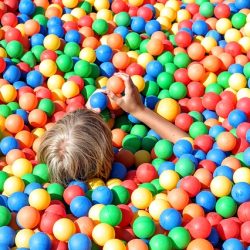 ball-pit-1661374_640