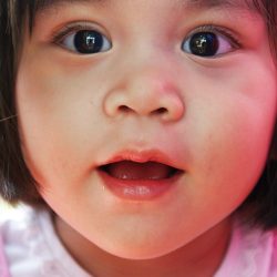 toddler-667300_1280