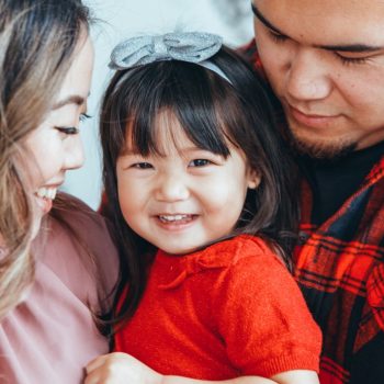 toddler-girl-family-close-up-4046