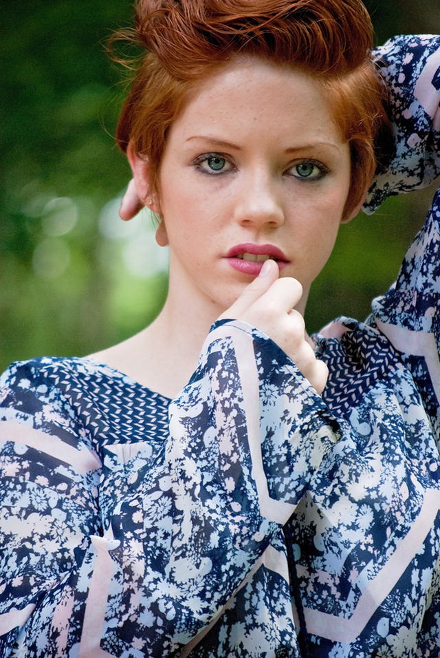 girl-redhead-face-portrait